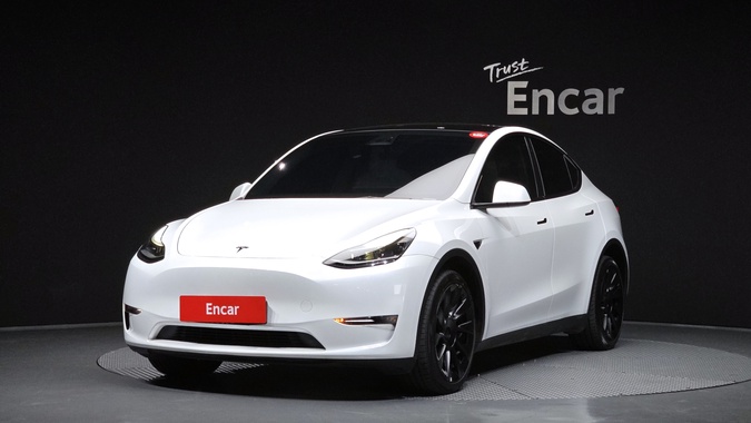 Tesla Model Y 2023