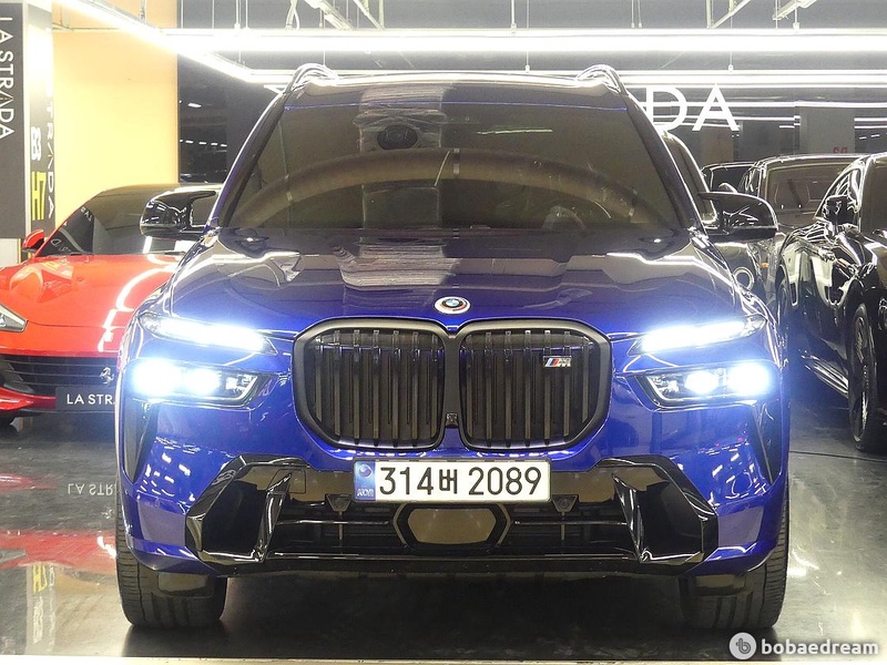 BMW X7