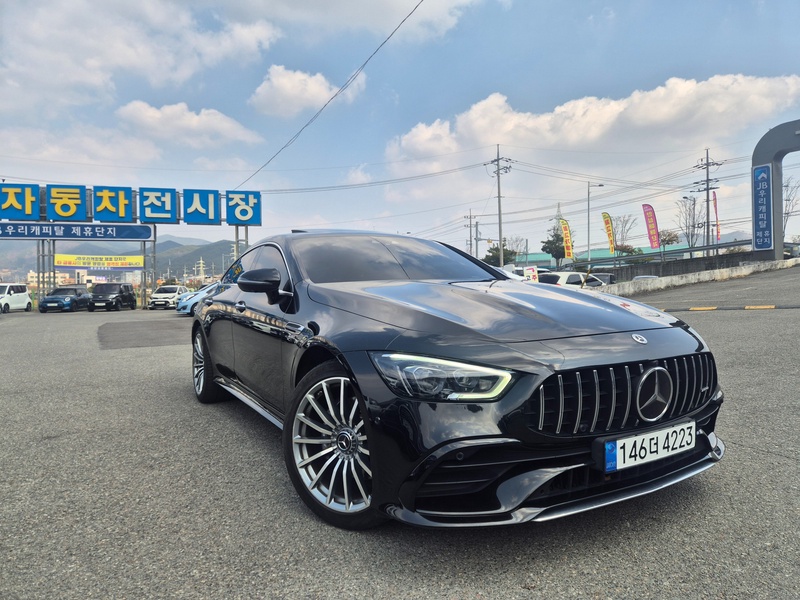 Mercedes-Benz AMG GT
