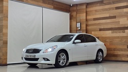 Infiniti G 2010