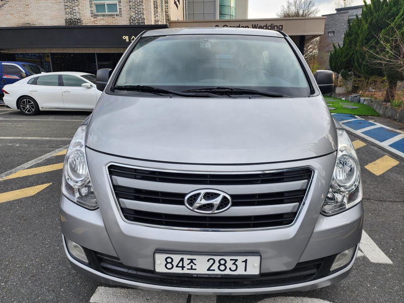 Hyundai Starex