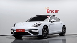 Porsche Panamera 2021