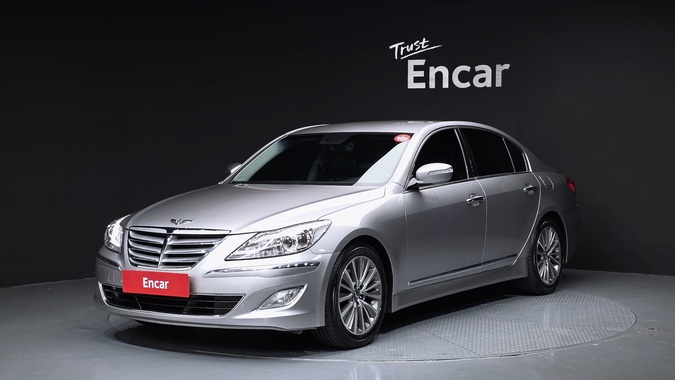 Hyundai Genesis 2012