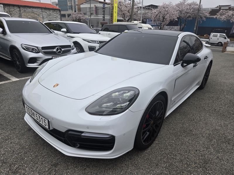 Porsche Panamera