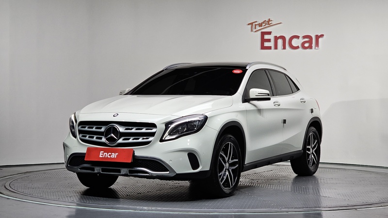 Mercedes-Benz GLA-Class