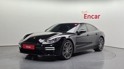 Porsche Panamera 2023