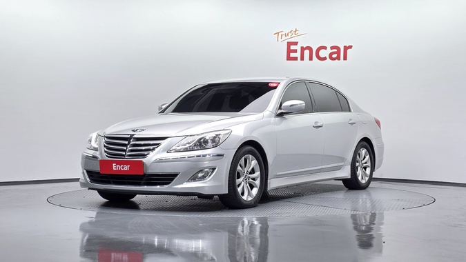 Hyundai Genesis 2012