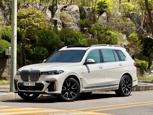 BMW X7 2021