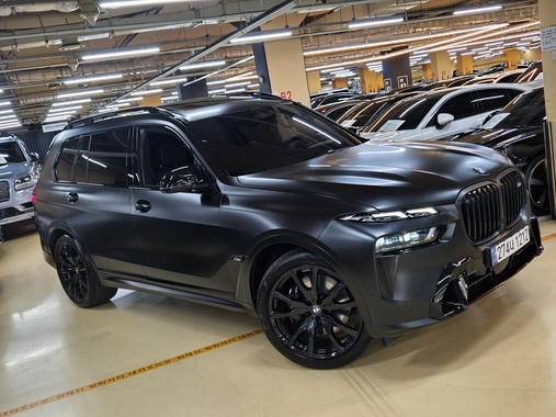 BMW X7 2025