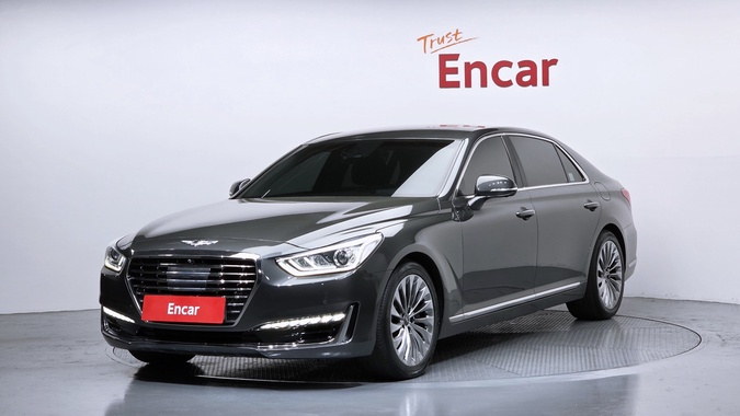 Genesis EQ900 2017