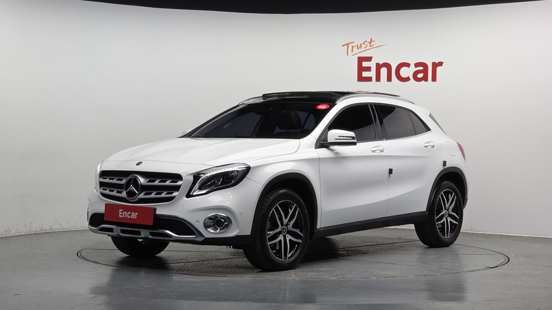 Mercedes-Benz GLA-Class