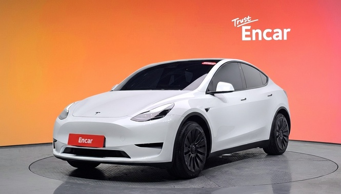 Tesla Model Y 2023