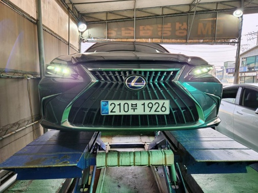 Lexus ES 2022