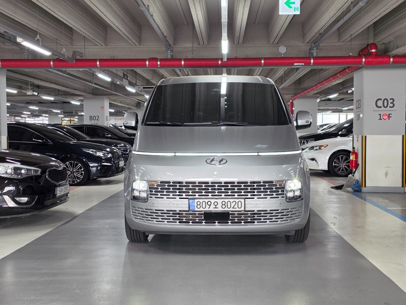 Hyundai Staria