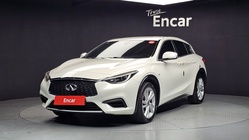 Infiniti Q30 2019