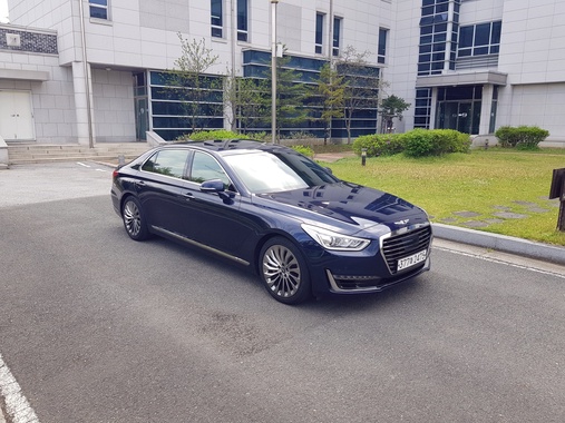Genesis EQ900 2017