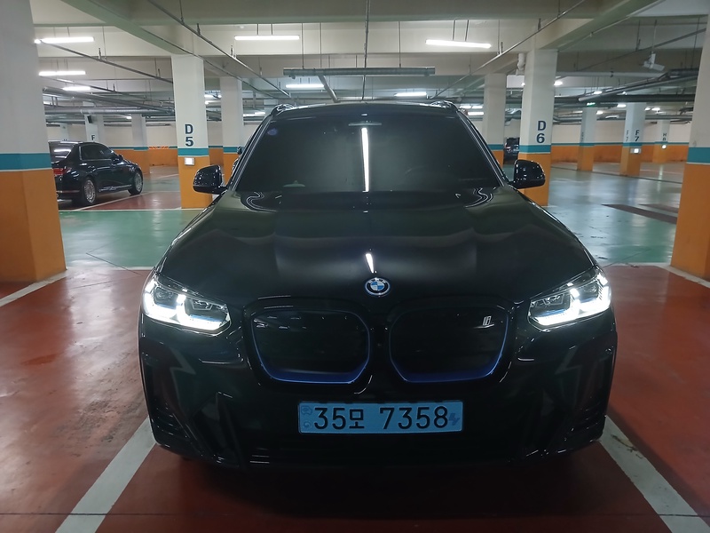 BMW iX3