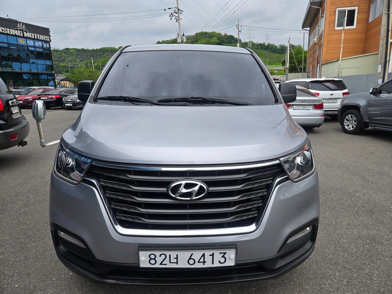 Hyundai Starex
