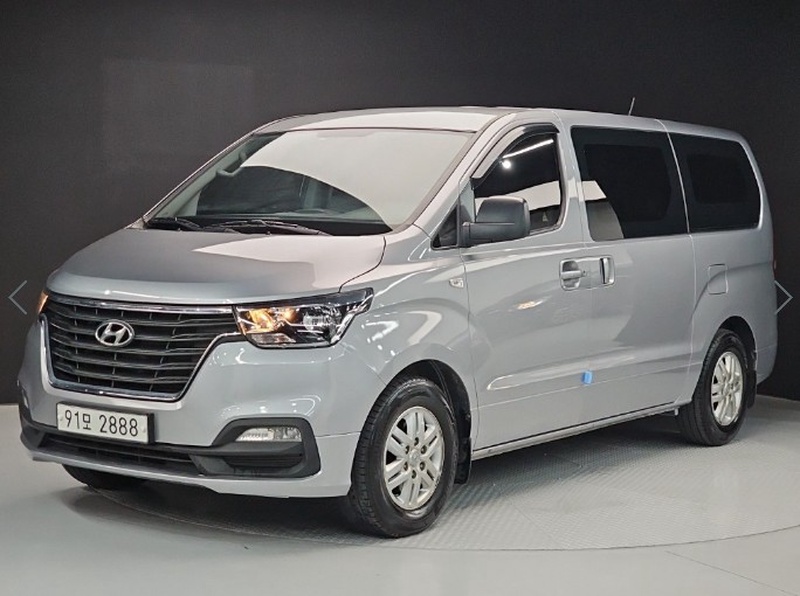 Hyundai Starex