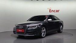 Audi S8 2013