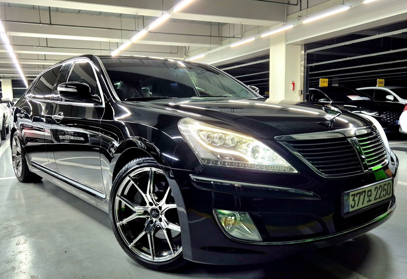 Hyundai Equus