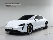 Porsche Taycan 2025