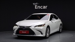 Lexus ES 2019