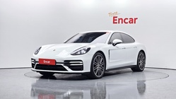 Porsche Panamera 2021