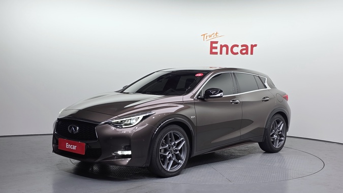 Infiniti Q30 2017