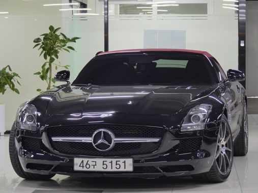 Mercedes-Benz SLS AMG