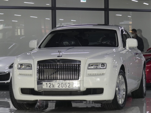 Rolls-Royce Ghost 2011