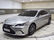Lexus ES 2022