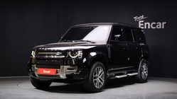 Land Rover Defender 2024
