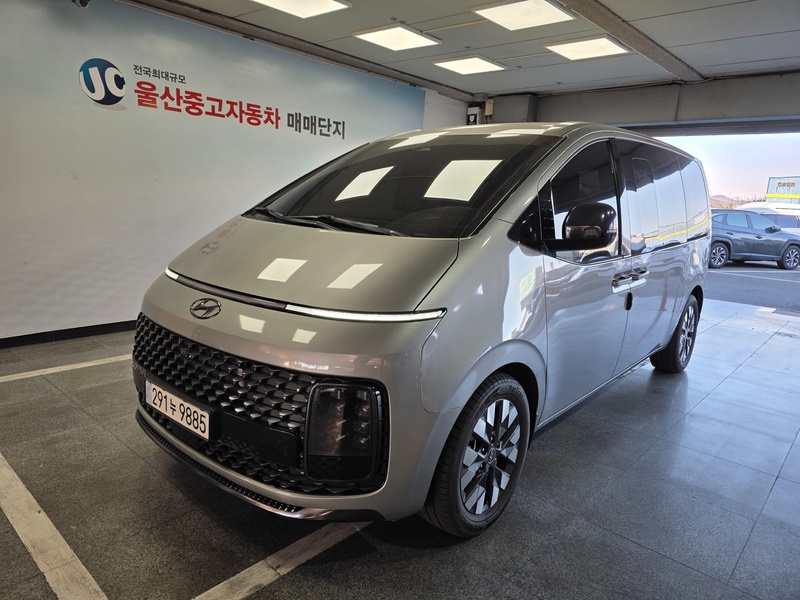 Hyundai Staria