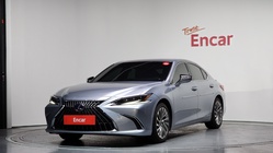 Lexus ES 2021