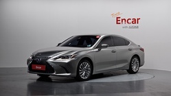 Lexus ES 2020