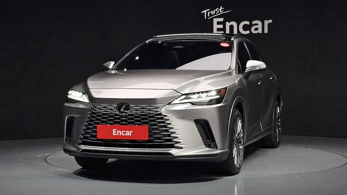 Lexus RX 2023