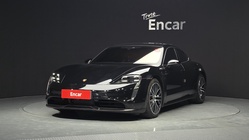 Porsche Taycan 2021