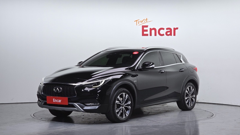 Infiniti QX30