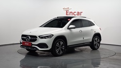 Mercedes-Benz GLA-Class 2021