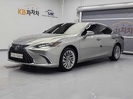 Lexus ES 2024