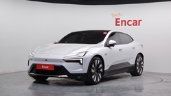 Polestar 4 2025