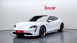 Porsche Taycan 2021