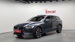 Volvo V60 2023