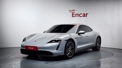 Porsche Taycan 2022