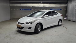Hyundai Avante 2012
