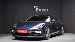 Porsche Panamera 2021