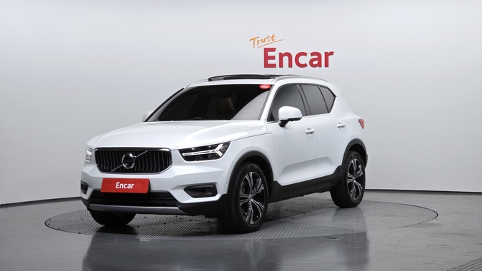 Volvo XC40 2021