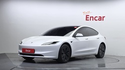 Tesla Model 3 2024
