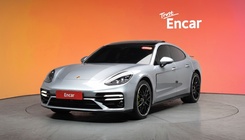 Porsche Panamera 2021